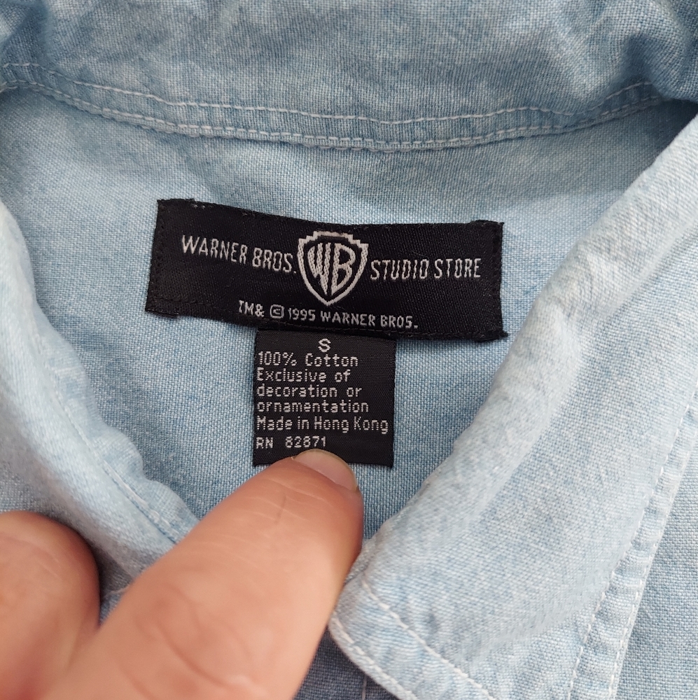 🔥VTG '95 Looney Tunes Denim Shirt🔥 - Picture 6 of 11